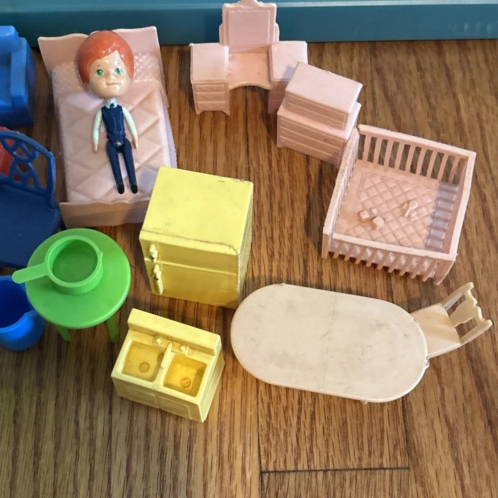 Vintage Lot Marx‎ 1950s Dollhouse Furniture Kitchen, Bath, Tv Most Are 1:24